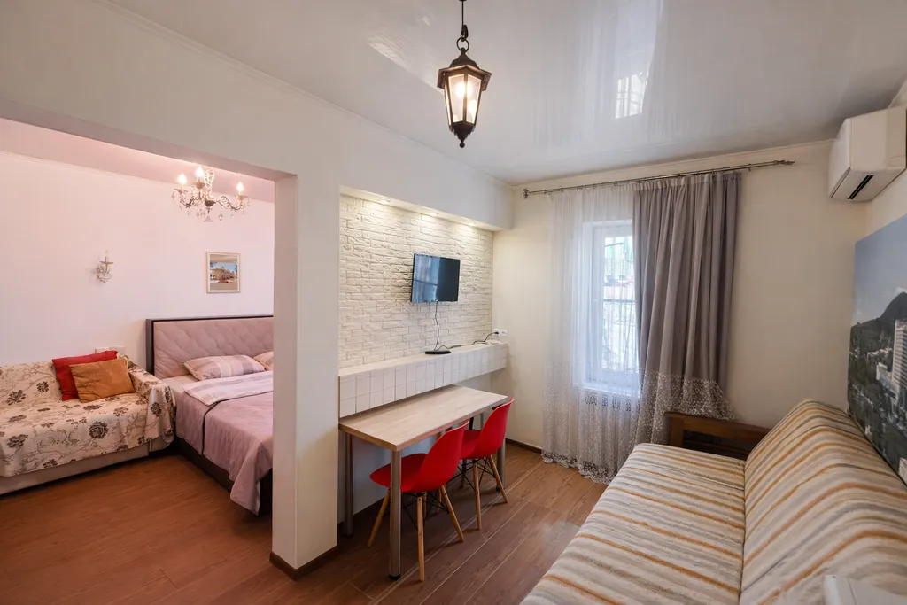 Коттедж Коттедж Уютное жилье в центре, цветник, курортная зона — Пятигорск