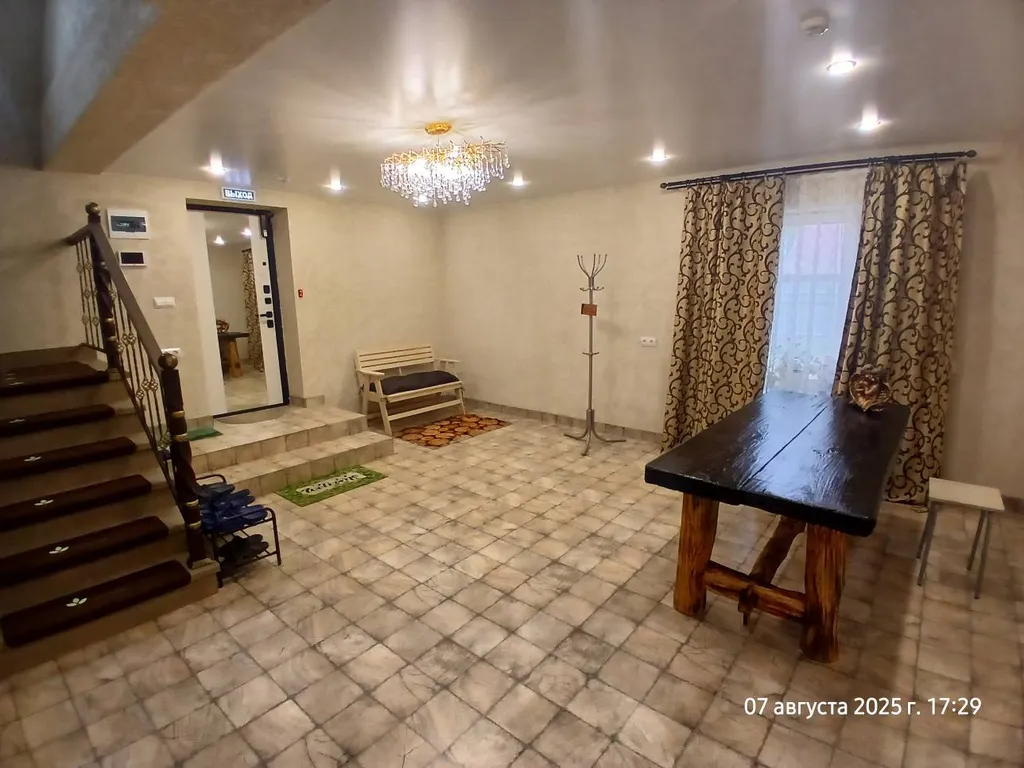 Уютная комната в коттедже Окна на юг 2 этаж