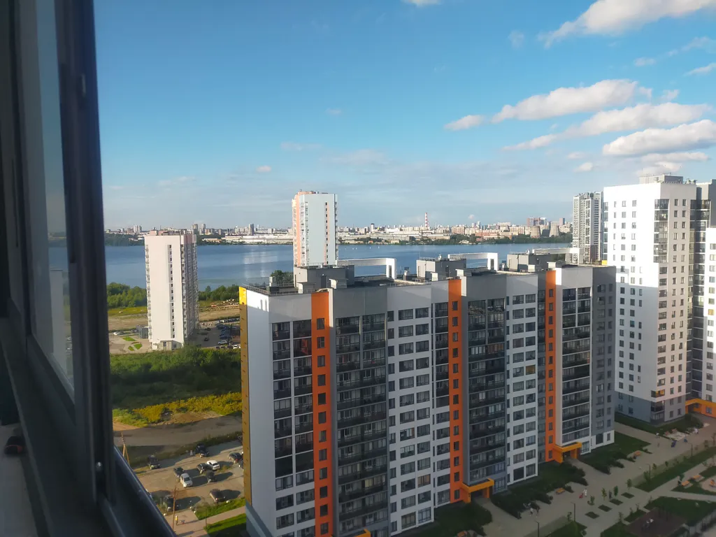 Студия с видом на пруд