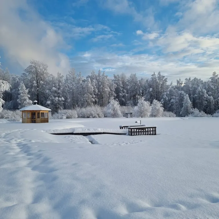 Дом у озера