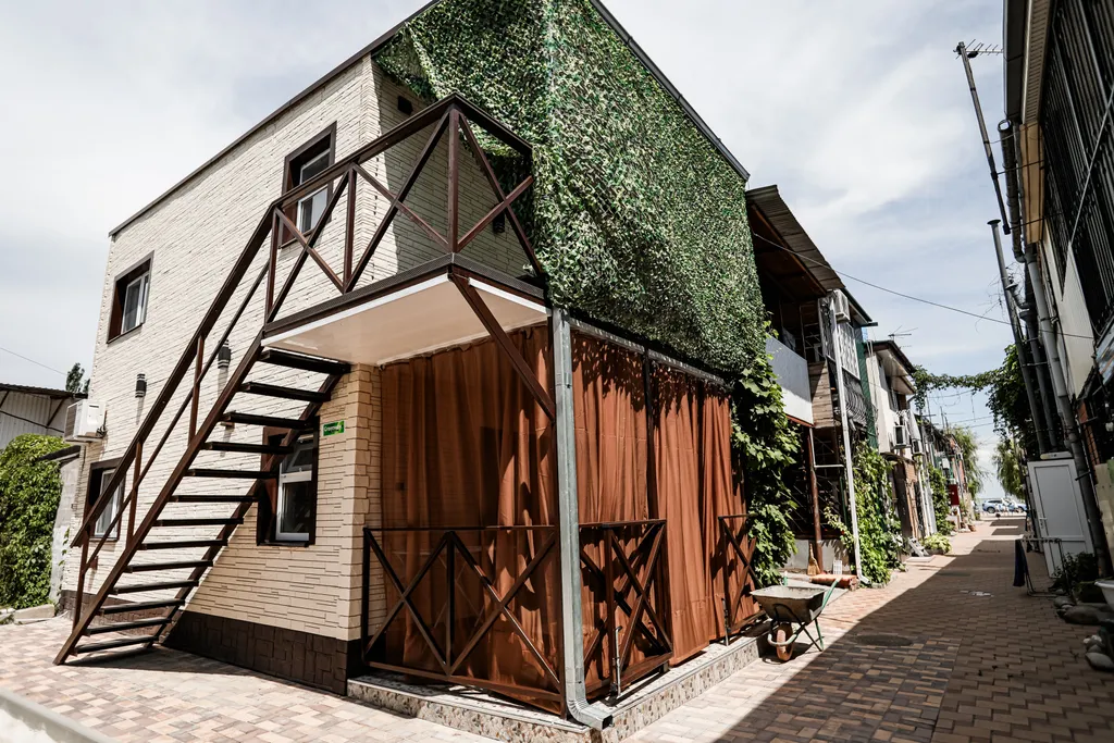 Уютное местечко на берегу Азовского моря