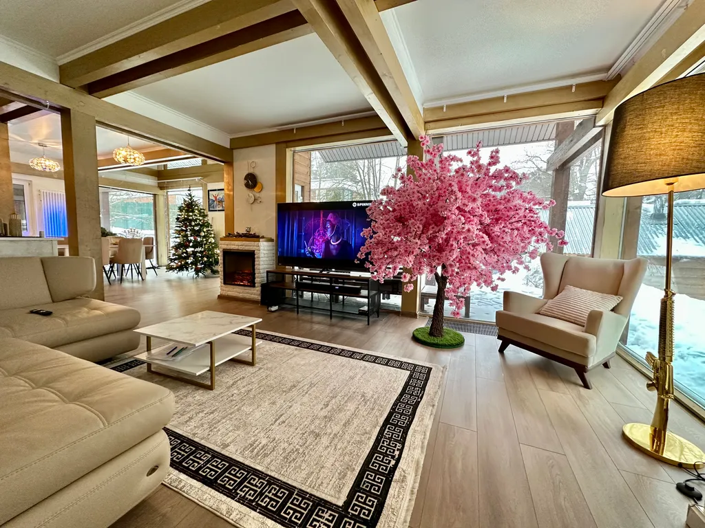 Коттедж Топ, шале у парка, бассейн на улице, русская баня, чан, река, лес — Одинцово