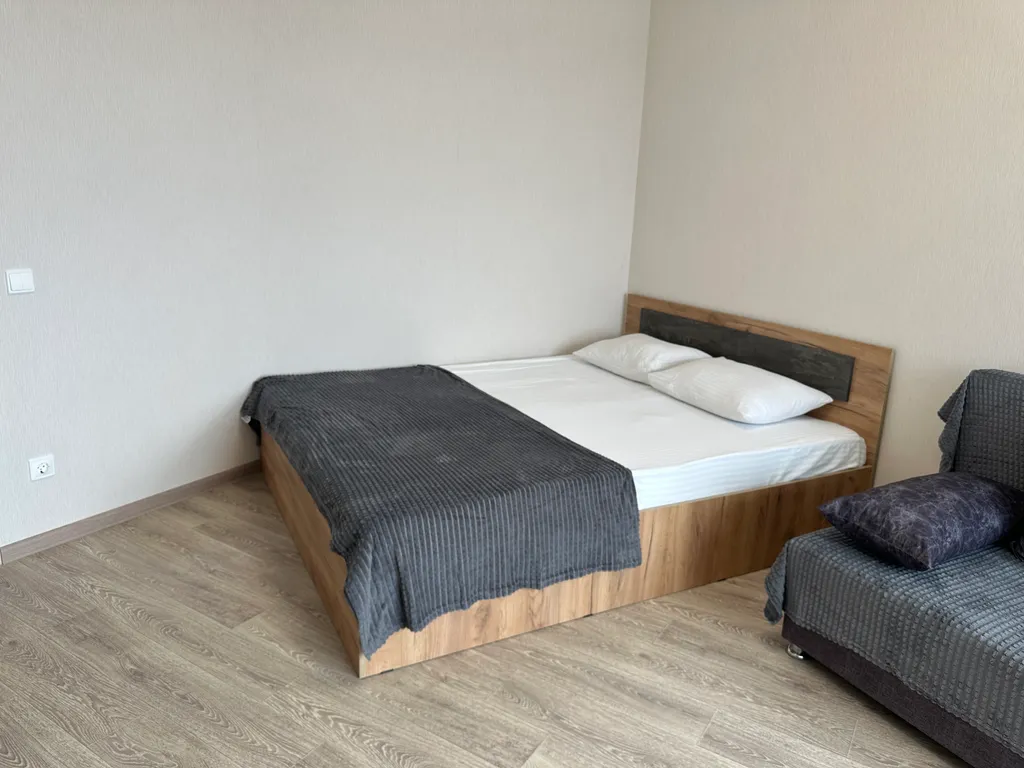 Современная однокомнатная квартира с видом на море