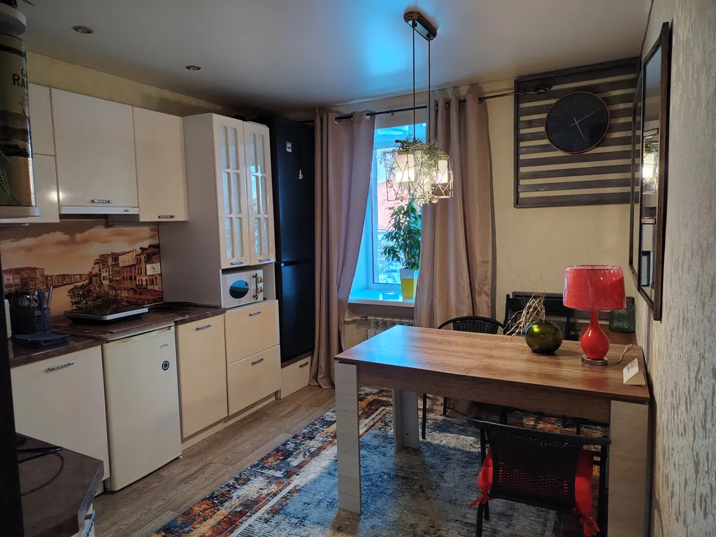 Однокомнатная квартира, зонированная на две зоны. — аренда посуточно в Златоуст