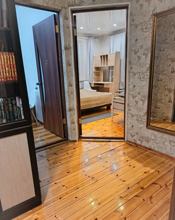 Дом в 3 минутах от источника.
Бесплатная парковка.
Большая кухня.