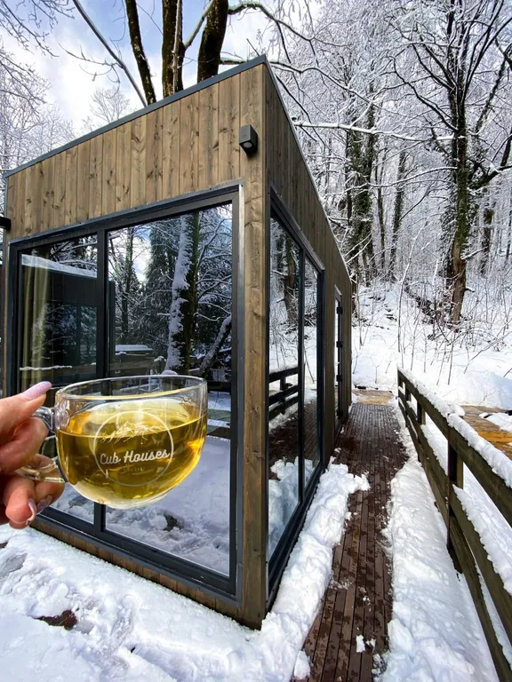 Уютный домик с видом на горы