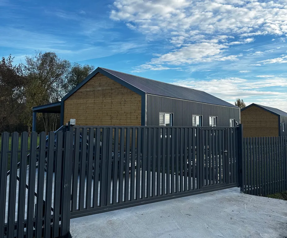 Дом на реке