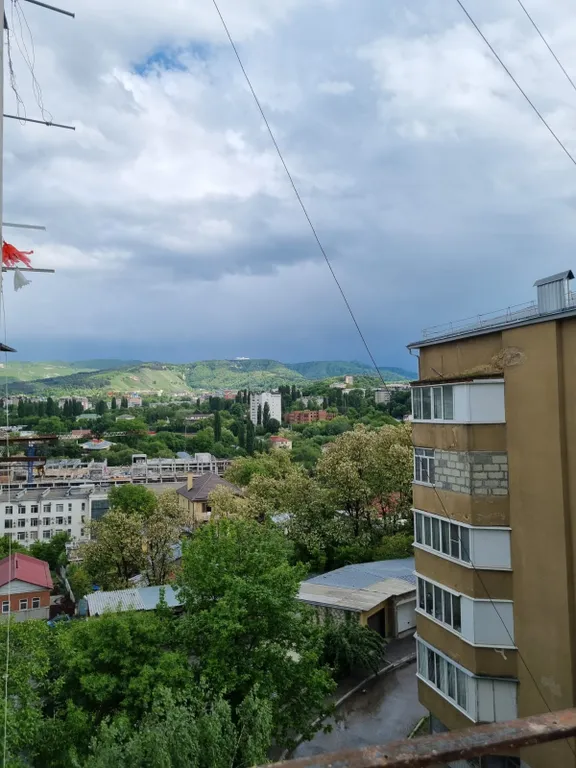 В самом центре Кисловодска, рядом с курортным бульваром,в новом доме