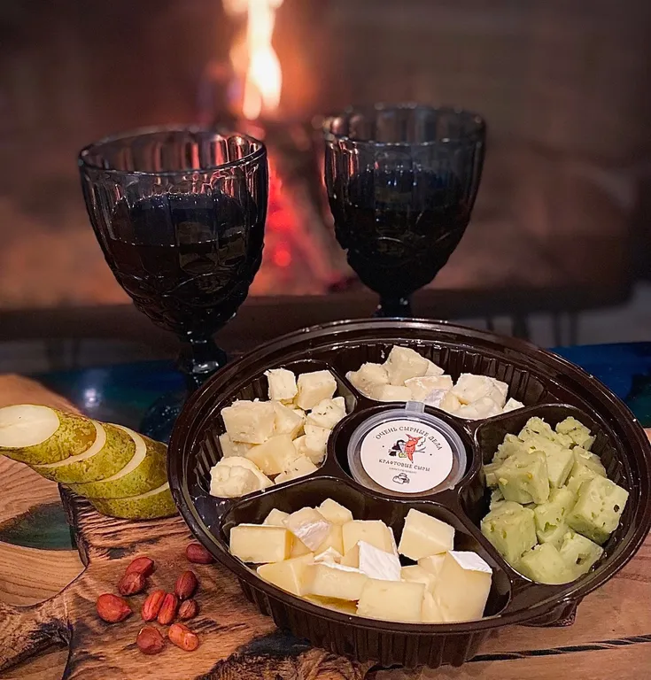 Коттедж Большой дом в лесу — Запорожское