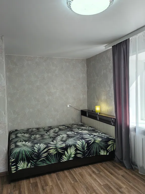 Апартаменты в центре города с отдельной кухней и балконом