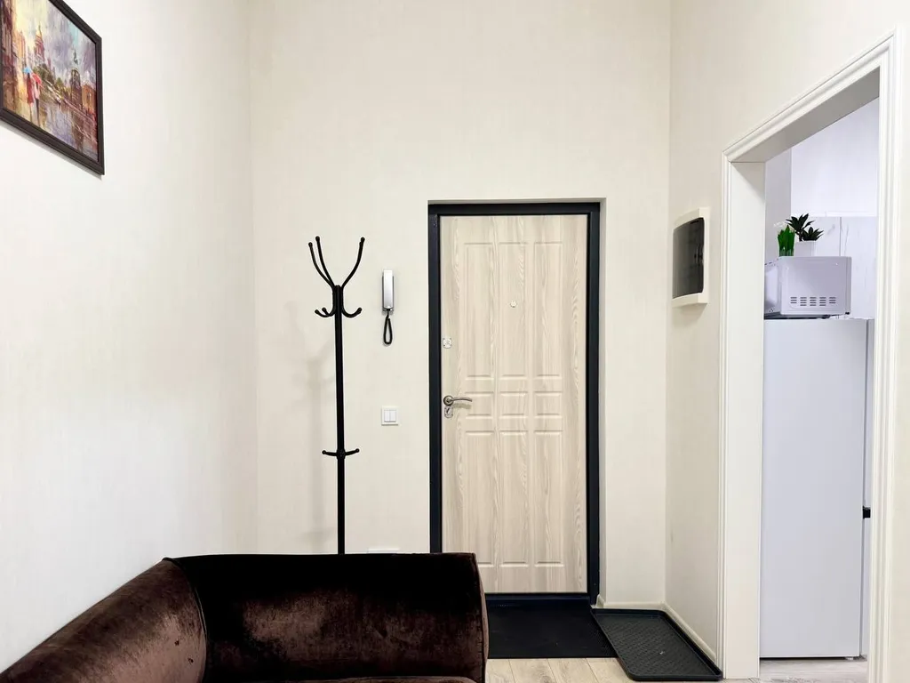 Двухкомнатная квартира с балконом в Лайково