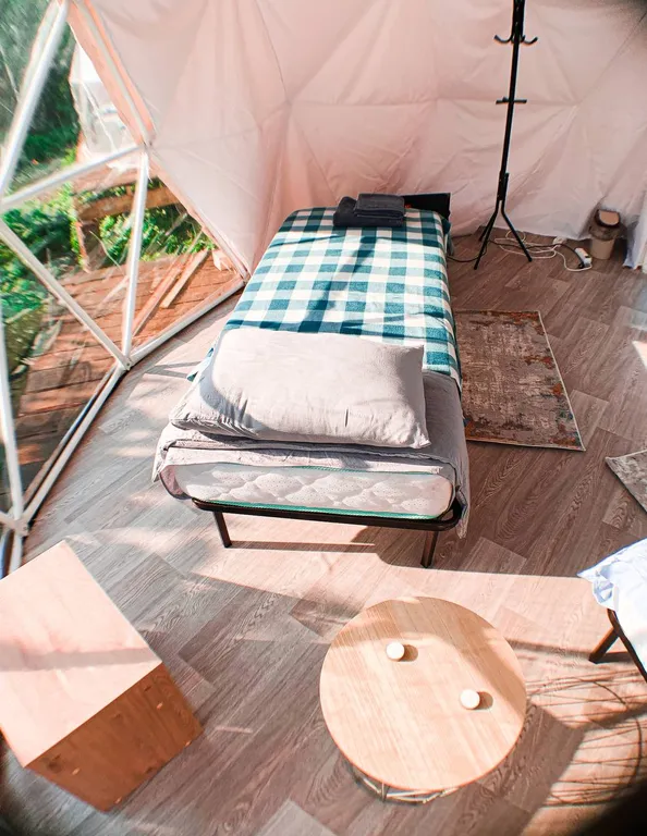 Уютный купол на острове Кунашир