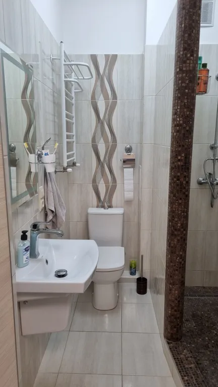 Квартира Однокомнатная квартира с гостиной у живописного озера в Светлогорске — Светлогорск