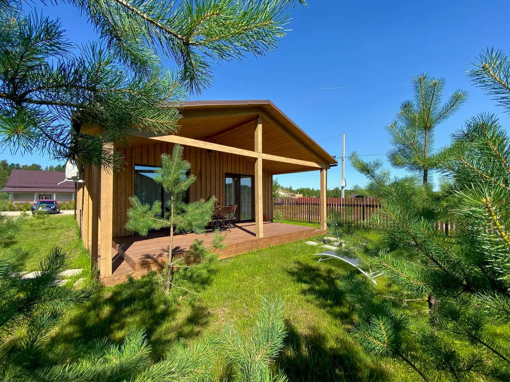 Просторный двухкомнатный коттедж 75 метров в лесу у пруда