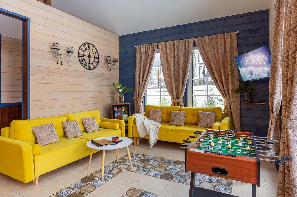 Коттедж Уютный дом с баней и чаном в лесном участке у берега водохранилища — Логиново