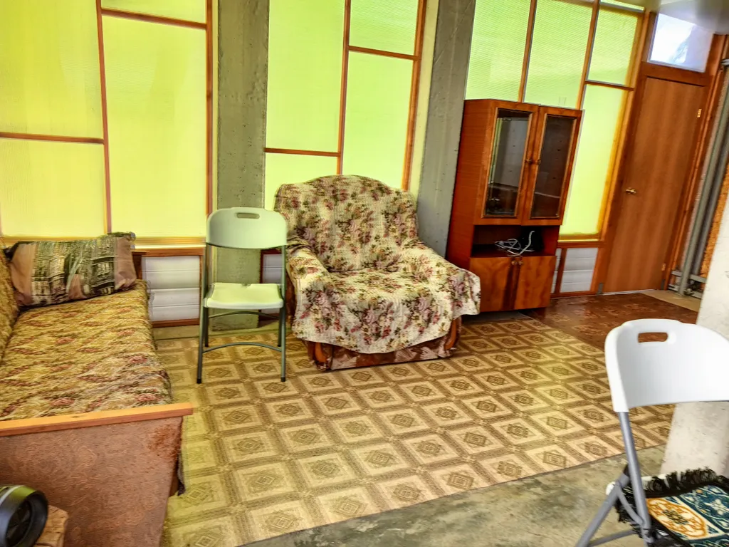 Летний отдых рядом с соленым лечебным озером