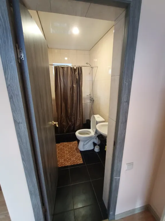 Двухместный номер стандарт с собвеным душевым и туалетом