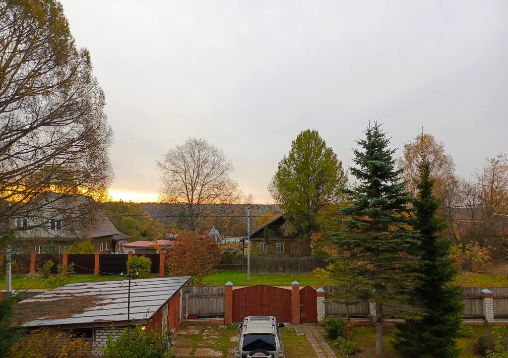 Просторный дом с баней в тихой деревушке у реки