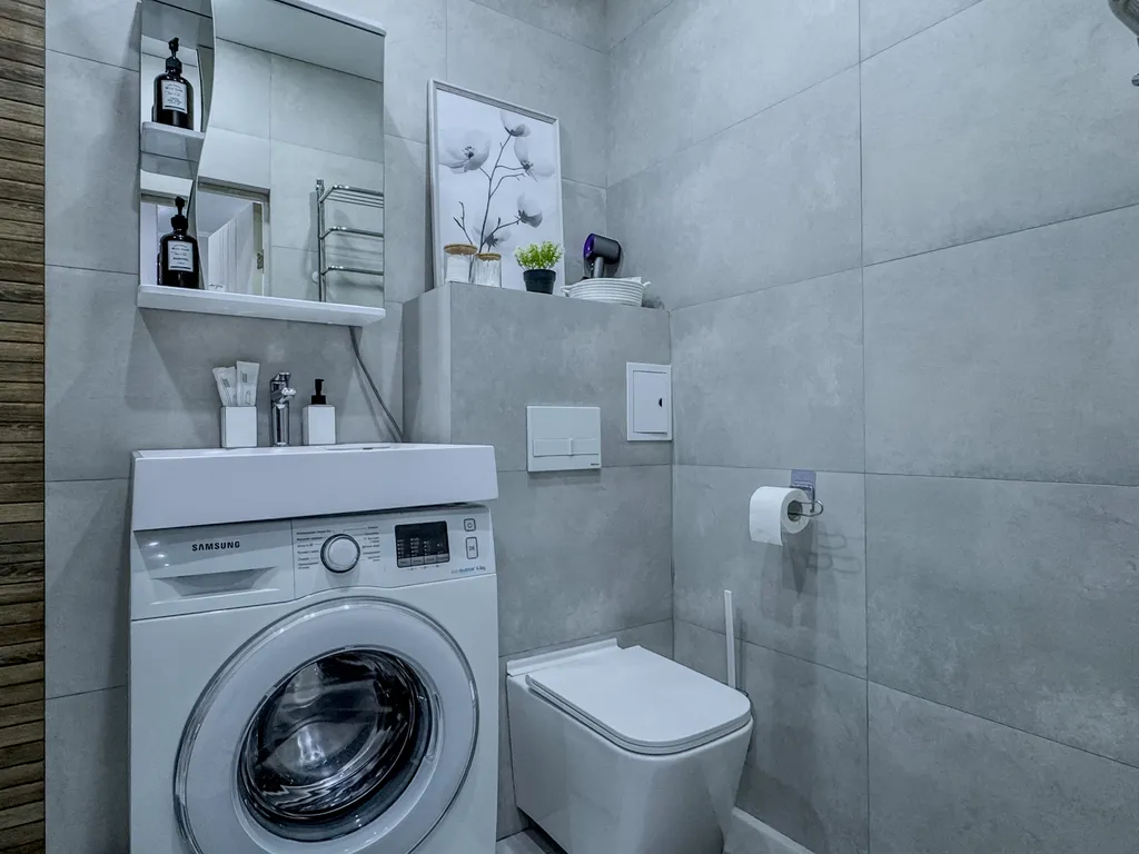 Квартира с евроремонтом, вид на город и реку