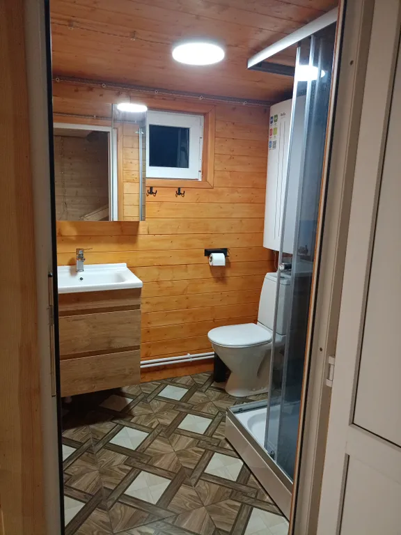 Домик у реки