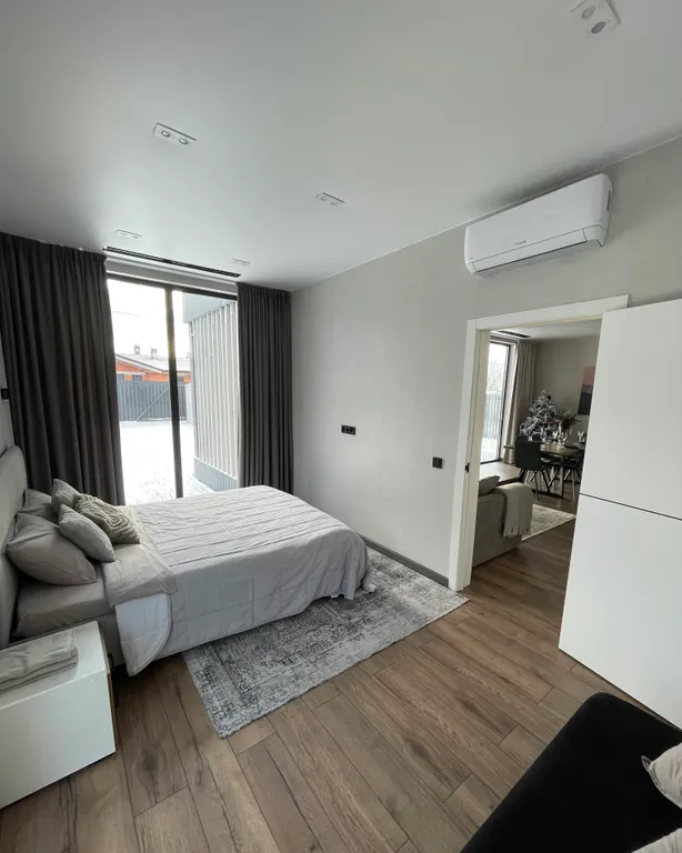 Современный дом рядом с комплексом Сорочаны