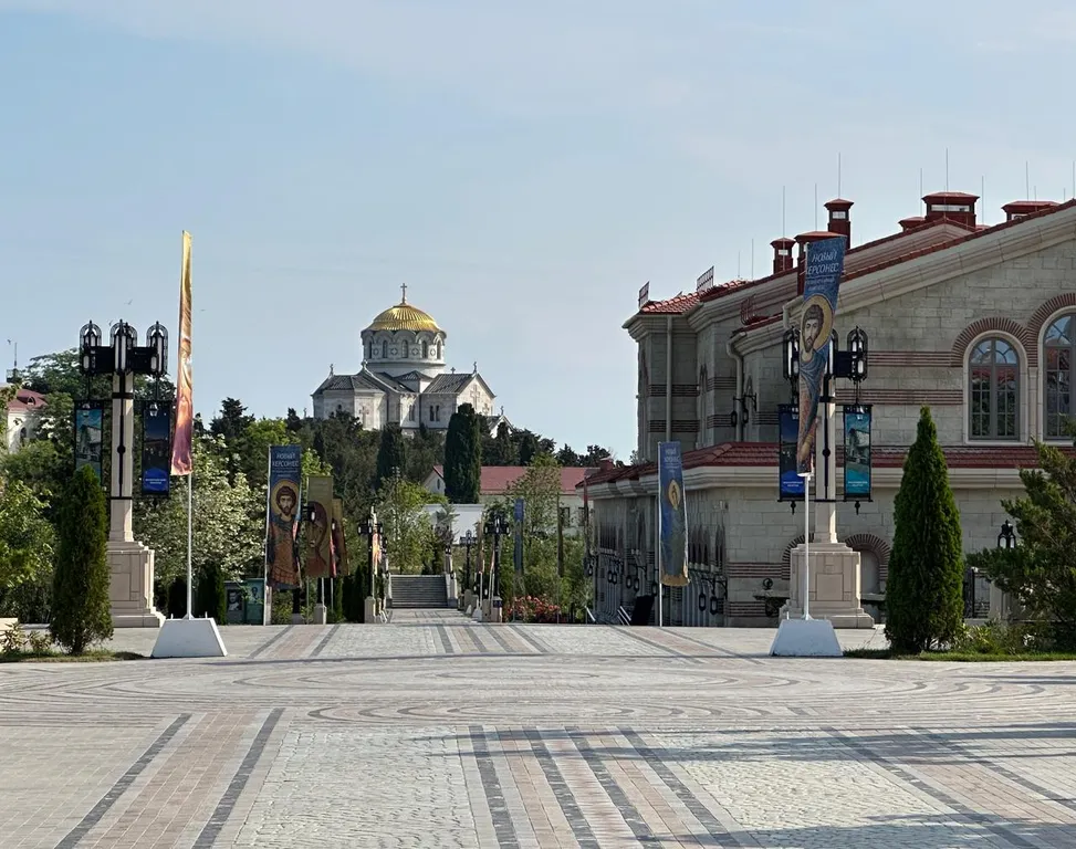 Студия рядом Парк Победы Херсонес не берем оплату за уборку