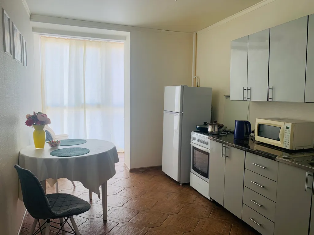 Квартира с гамаком и камином