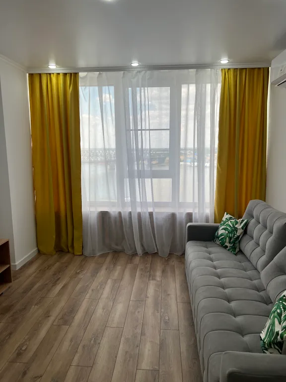 Атмосферная квартира — аренда посуточно в Астрахань