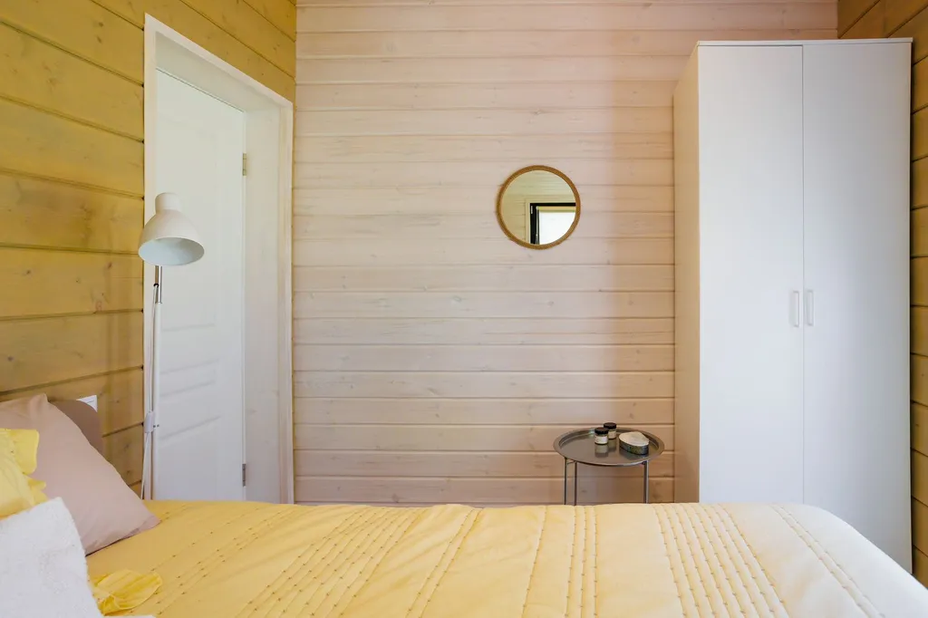 Дом Мая у озера с баней на дровах