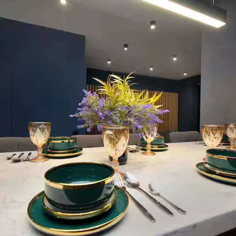 Стильная квартира у Арбата с панорамным видом на горы