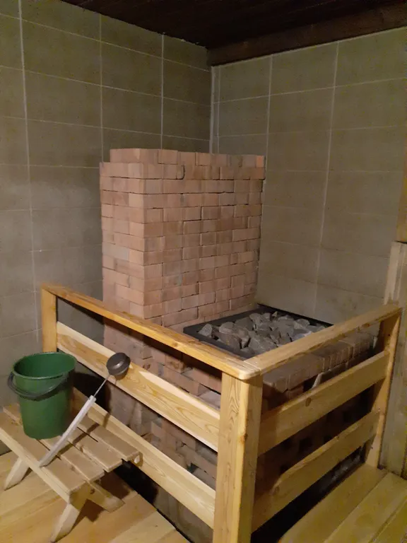 Дом под соснами