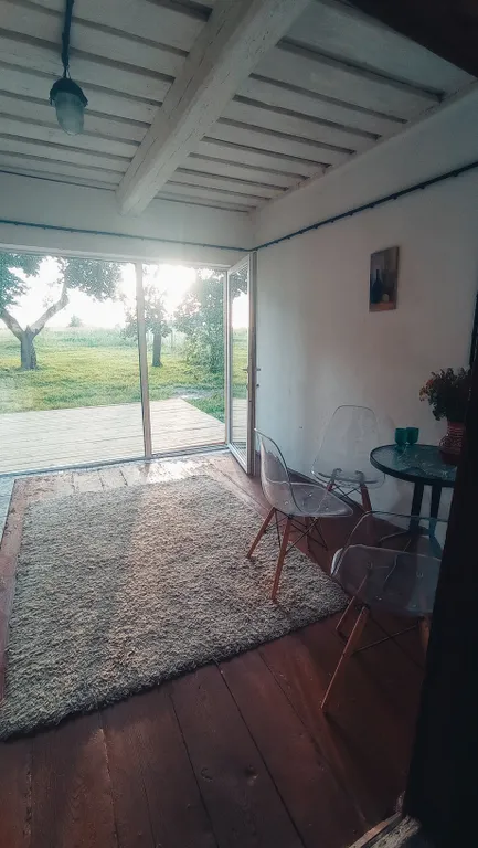 Дом на берегу реки со всеми удобствами