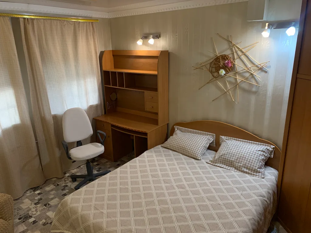 Особняк 207 кв м, элитный городской район, командированным документы