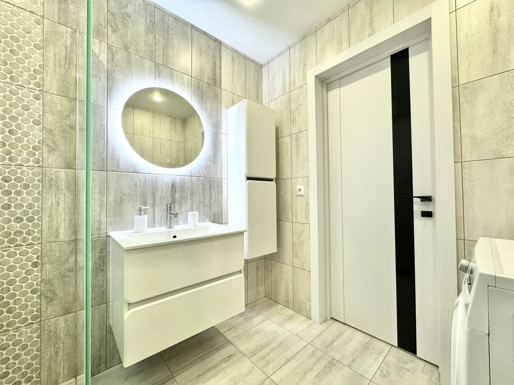 Комфорт апартамент в новостройке