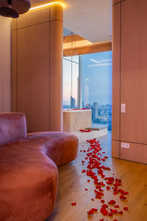 Sky city moscow ванна у окна, закатная сторона, premium дизайн