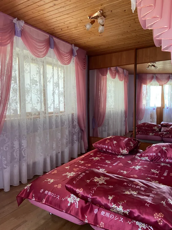 Загородный дом с баней и теплым бассейном