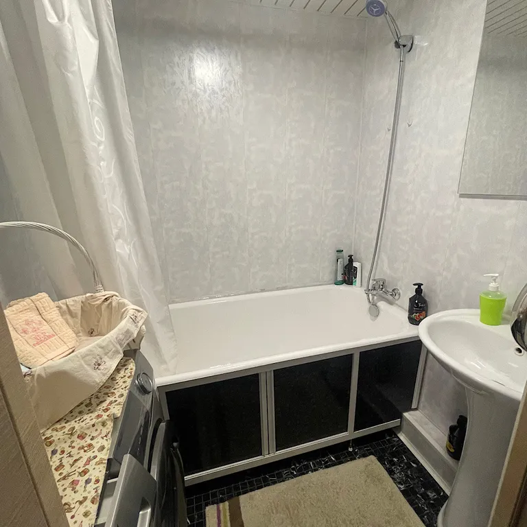 Квартира рядом с областной больницей