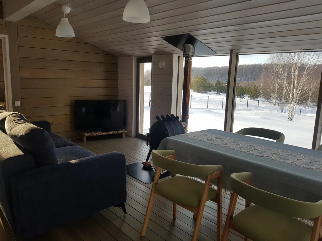 Коттедж Прекрасный дом с витражным остеклением в тихом уютном месте — Введенская Слобода