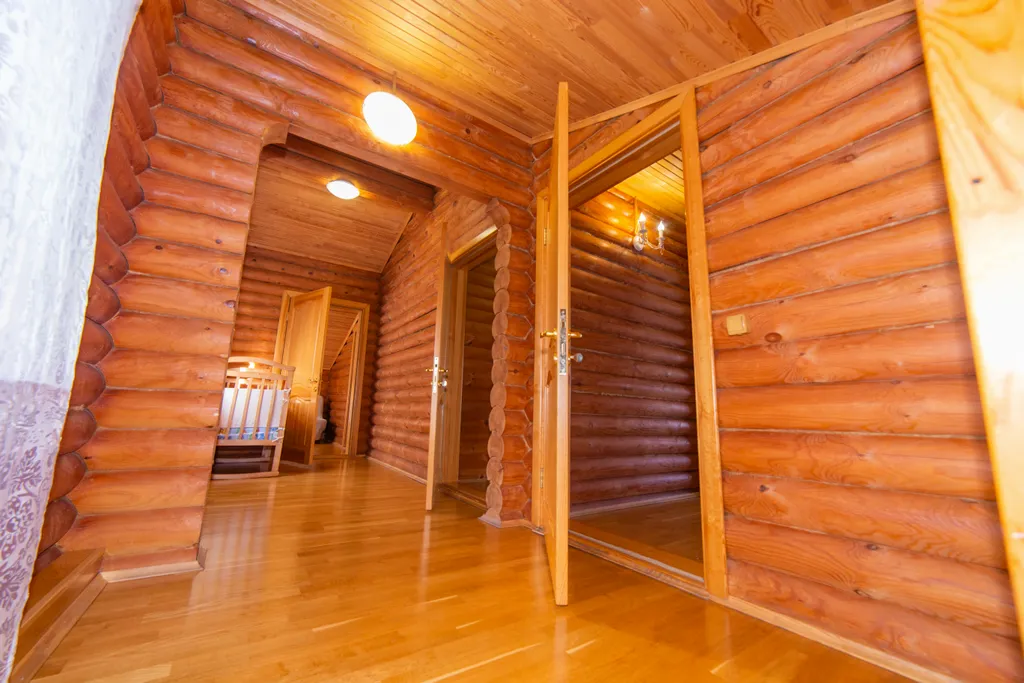 Большой коттедж с видом на озеро