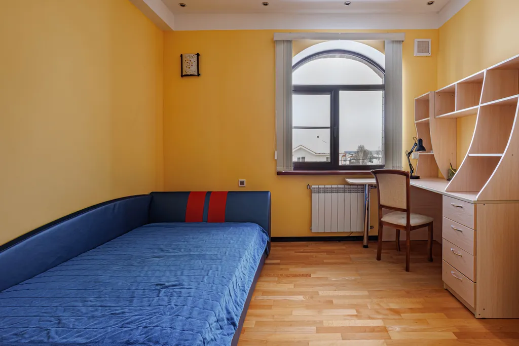 Коттедж с бассейном и сауной