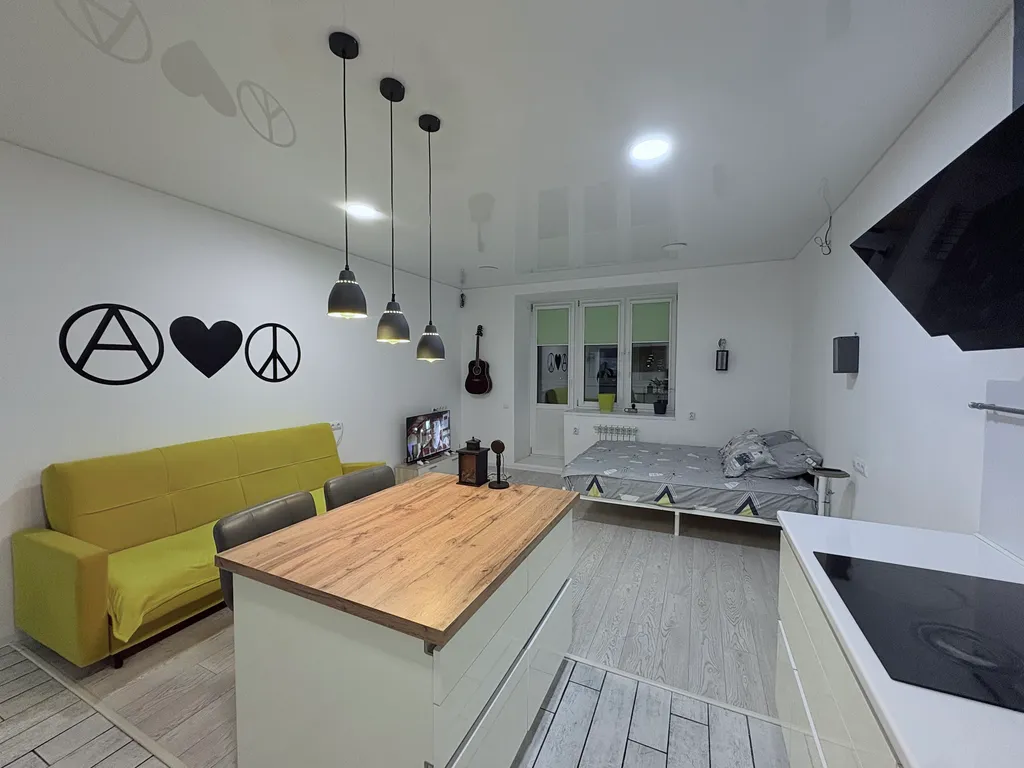 Светлая квартира с панорамным видом в самом центре города