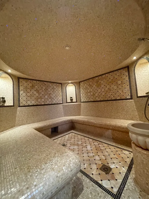 Коттедж Лучший дом на Дмитровском шоссе с джакузи, хамам и русским бильярдом — Лобня