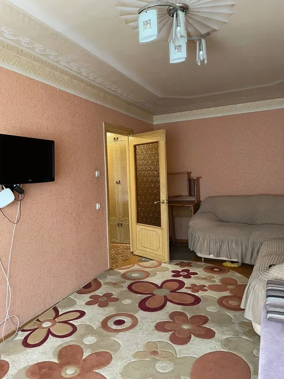 Двухкомнатная квартира с большой кухней