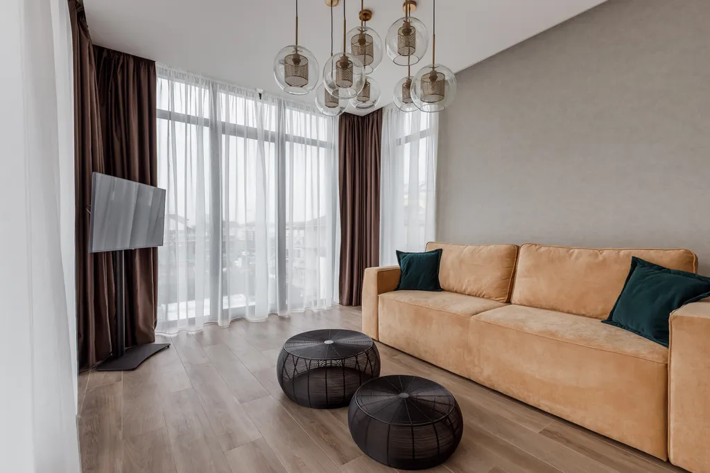 Дизайнерский трёхэтажный дом недалёко от моря