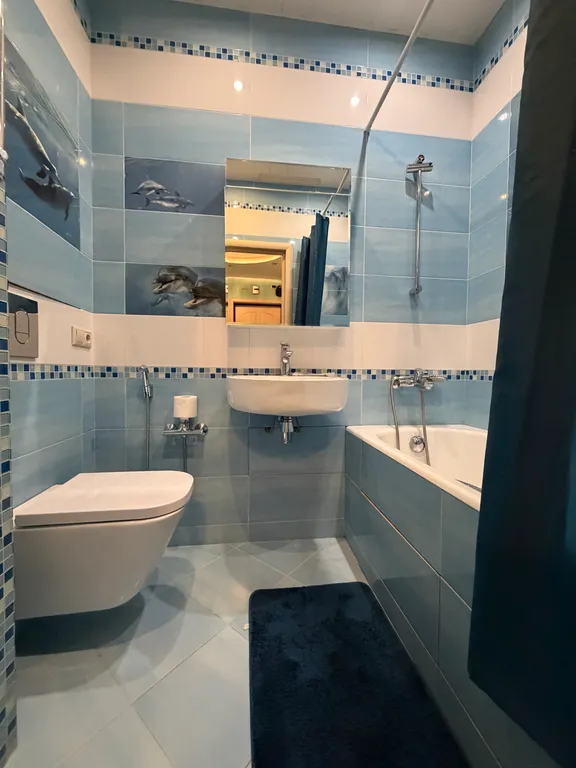 Шикарная двухкомнатная квартира с кузней- гостиной с видом на лес