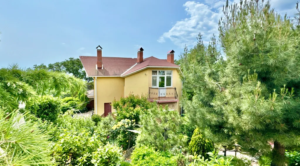 Коттедж Домик с садом в Кореизе возле ялты — аренда посуточно в Кореиз