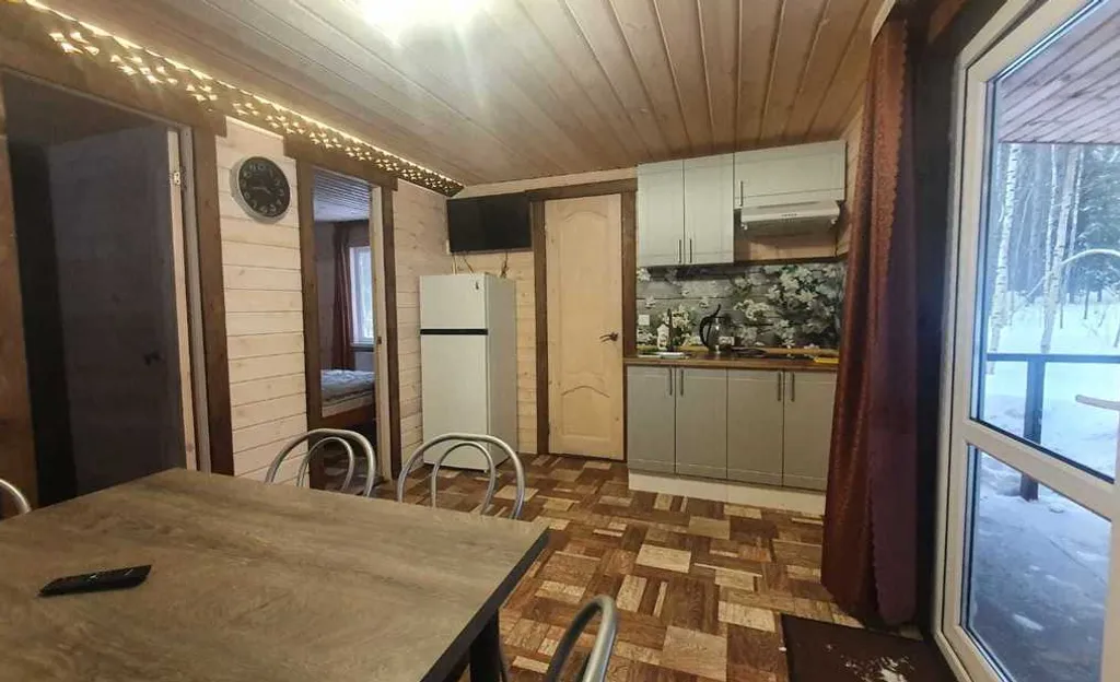 Коттедж Уютный домик в лесу №5 с двумя спальнями — Кутузовское