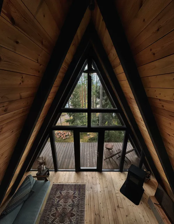 A-frame у Финского Залива посреди Корабельных сосен