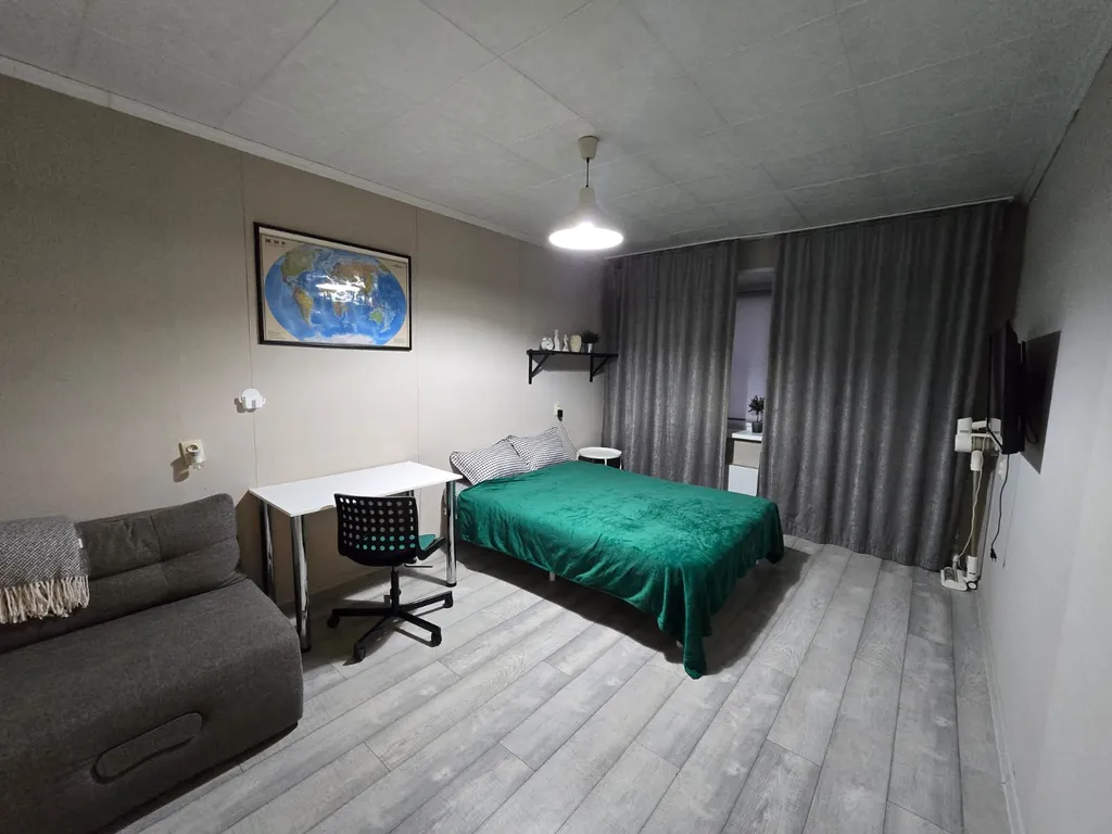 Квартира 1 комнатная рядом с плазой и больницей — аренда посуточно в Нягань