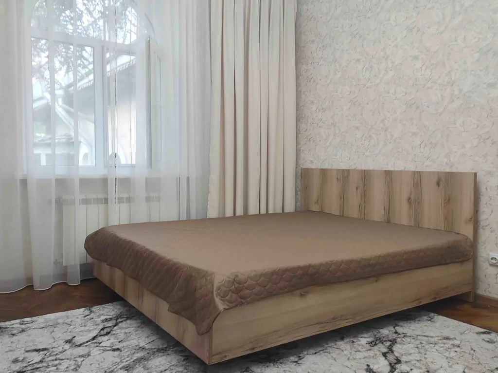 Уютная 1-комнатная квартира в центре Набережной Ялты